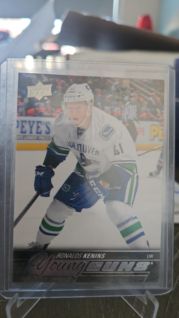 Ronalds Kenins, 2015-16 Upper Deck Series 1, Young Guns, Rookie Card, #225, Vancouver Canucks, NHL