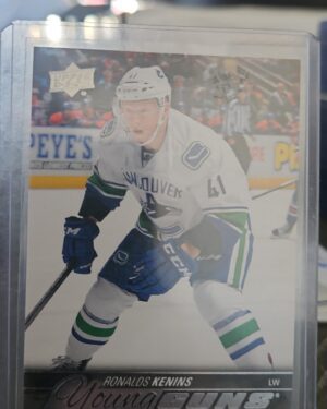 Ronalds Kenins, 2015-16 Upper Deck Series 1, Young Guns, Rookie Card, #225, Vancouver Canucks, NHL
