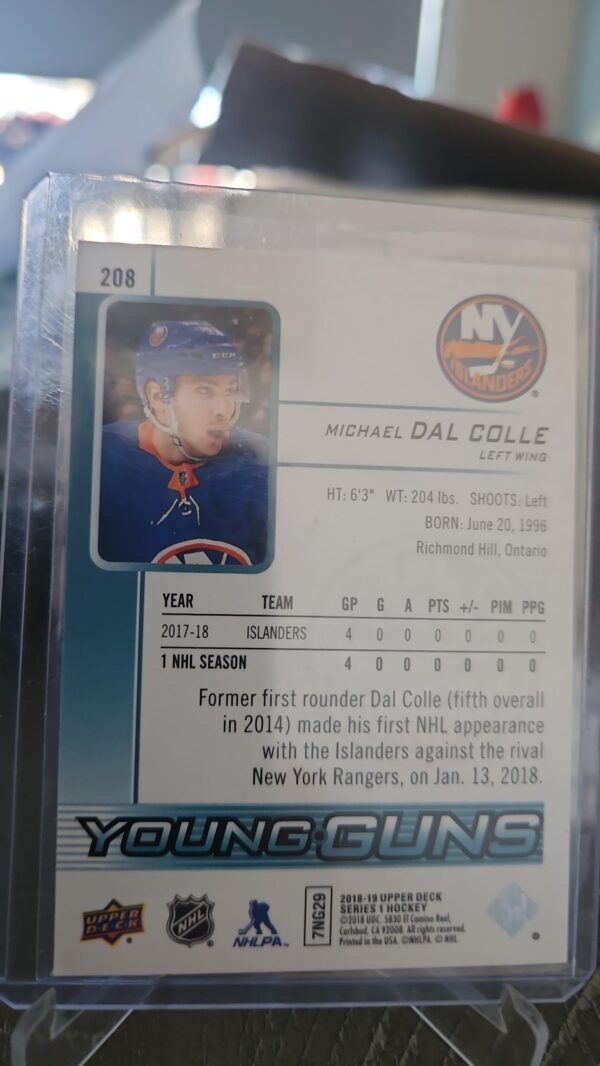 2018-19 Upper Deck Young Guns Michael Dal Colle Rookie New York Islanders #208 - Image 2