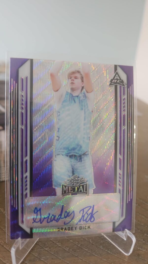 2021-22 Leaf Metal auto - Purple Rainbow #BA-GD1 Gradey Dick /25