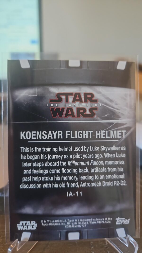 2018 Topps Star Wars The Last Jedi Series 2 Items & Artifacts Koensayr flight helmet #1a-11 - Image 2