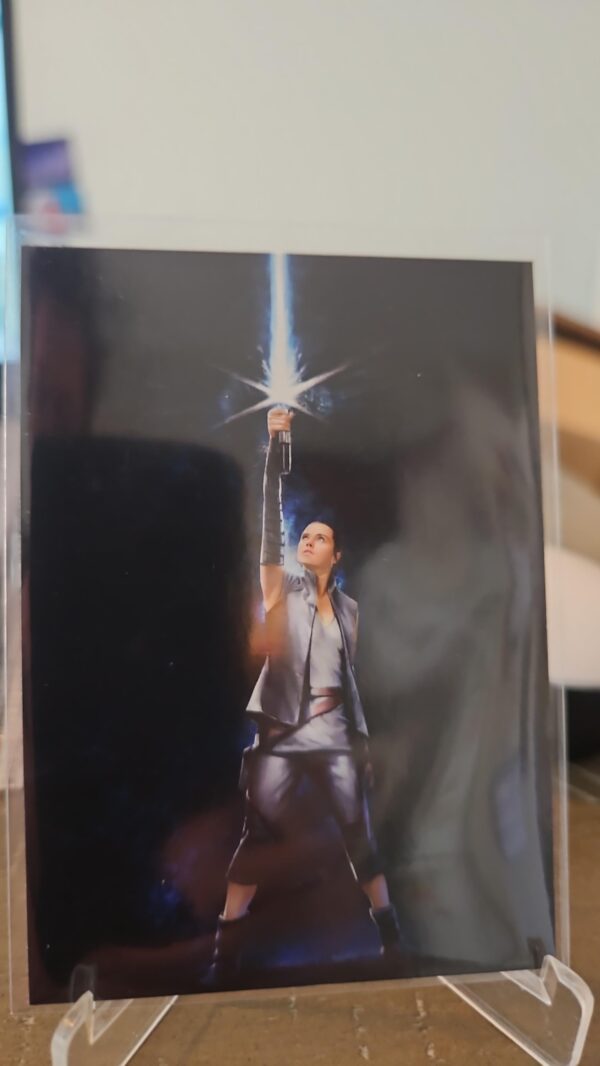 2017 Topps Star Wars: The Last Jedi Rey Continuity Cards Rey #9 of 15