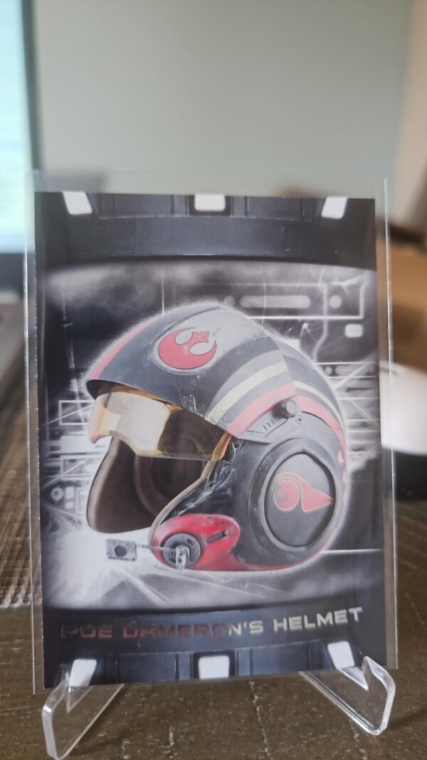 2018 Topps Star Wars The Last Jedi Series 2 Items & Artifacts poe Dameron's helmet #IA-9